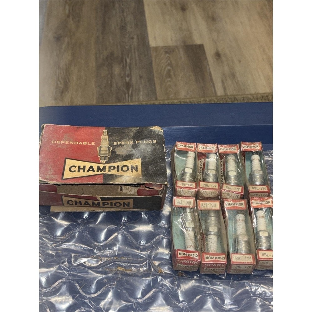 Vintage Champion RBL-17Y Spark Plugs NOS Set of 8 w/ Original Box
